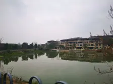 带花园地下室车位小区环境好居住安静,业主诚心出售