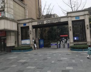 龙湖北城天街二期5室2厅南