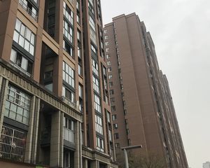 蓝光花满庭一期2室1厅东北