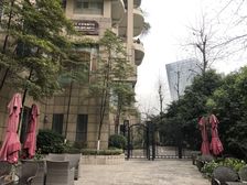 天鹅湖花园3室2厅东南