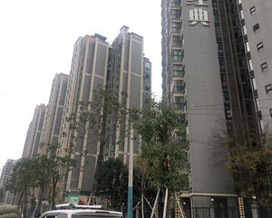 水畔经典3室2厅东东南南