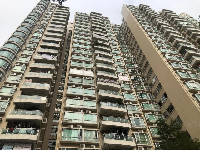 金穗雅园实景图-楼盘外观