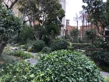 此房装修很好,拎包入住,中间层,带车位,诚意出售。