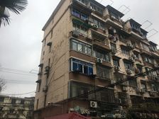 只求一卖!现在房东急卖!看中可谈。中间楼层,南北通2房。