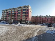 好楼层急售号房底层精装,