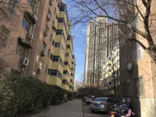 此房满五年,通风好,交通方便,诚心出售