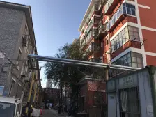 双地铁。双气。多层的5楼,阳光充足。有停车位