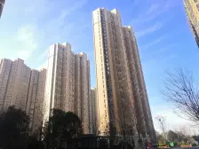 业主诚心出售,舒适两居室,户型方正,采光充足