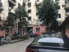 93年房龄,地铁347号线镇坪路三轨交,非顶楼,诚意卖