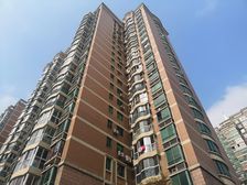 近东部新城 业主硬装60多万 大平层 改善的客户来看看