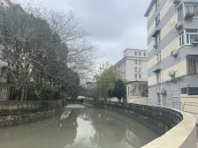 地铁口大两房,单价低总价低