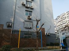 00年房龄南上山育英无记录中楼层房龄新小区方便停车