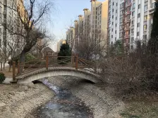 精装修小户型 电梯 地铁 万达广场 采光视野好