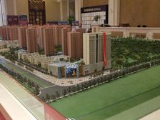 精装修公寓,朝南向视野采光佳。