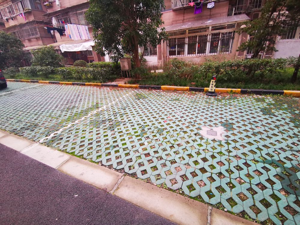 小区相关图