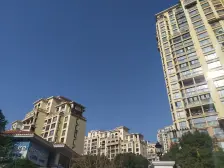 湖西CBD天域东区小高层顶复,位置安静,采光好,诚意可谈,