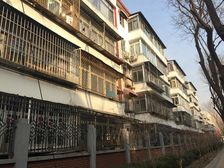 安德里北街25号院1室1厅西南西