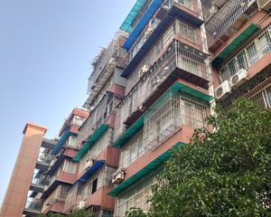 胜利满五年中间楼层诚心出售