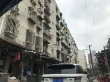 小区环境不错 交通便利 双南两房 采光不错 诚意出售