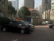 苏州河边大三房满五带两固定车位