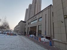 此房无大税,装修好,拎包可入住。精装2楼,花了20W