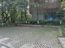 北部新区 渝北财富中心国际公寓二房162万