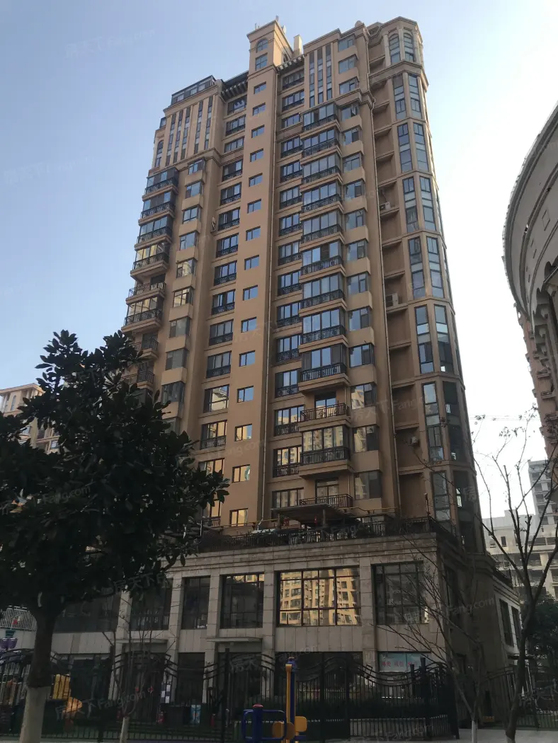 西安兰乔圣菲是什么产权房？兰乔圣菲别墅价格