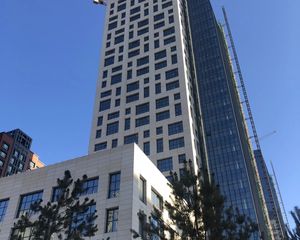 新城区 和谐园 地铁口 丁香路 中高楼层
