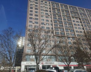 伊泰华府云玺B区 4室1厅 南 北