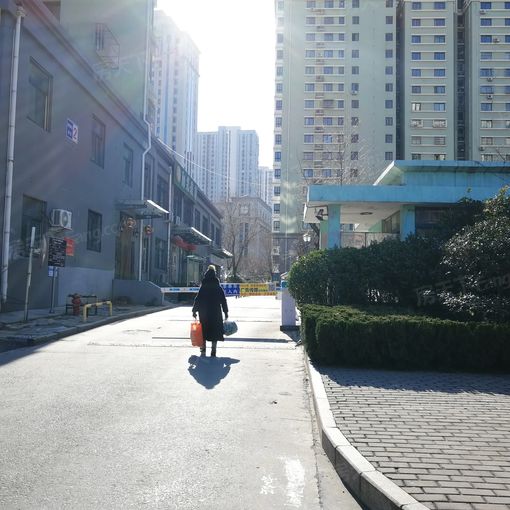  ���������2��1��1���ϳ���2100.00Ԫ/�³��� 