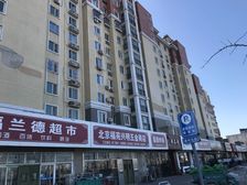 01组团商务区南北通透一居落地窗电梯房近地铁