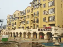 耕海山尚 封闭楼龄新 落地窗精装修带非产权庭院采光好