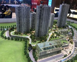 西湖公园旁22年交房地铁6号线小高层的四房没住过