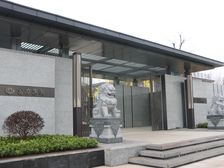 连排边户,南北通透,采光视野佳,毛胚