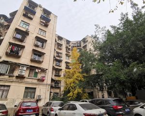 高攀教师苑11号2室1厅东南