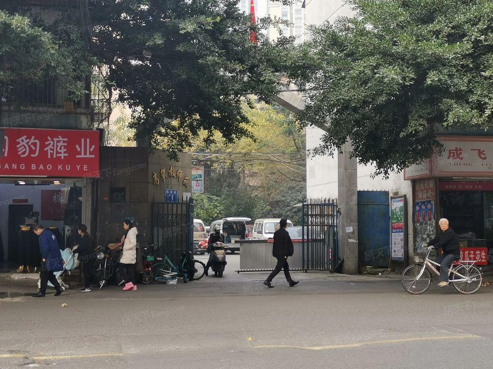 小区相关图