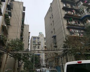 高攀路36号2室1厅南