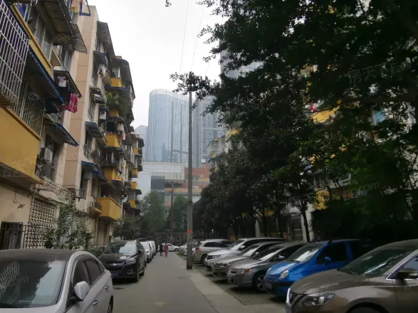 高攀路18号院实景图