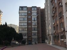 泡崖市场旁近车站精装两室采光好位置佳诚心出售