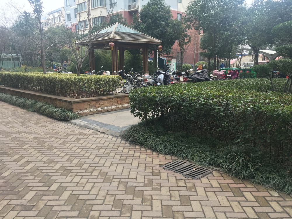 小区相关图