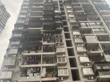 位置好 地段好 轻轨旁 可看见 住家安静 环境优美
