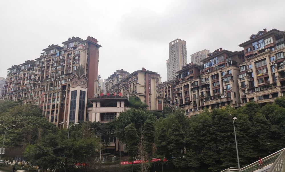 华宇上院 4室2厅2卫 清水洋房 117万限时急售,重庆渝北照母山华宇上院