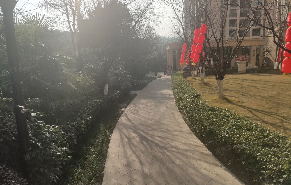 渝北区 融创凡尔赛领馆一期 二房 105万,重庆渝北照母山融创凡尔赛