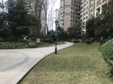 嘉州商圈 70年产权 版式户型 装修保持不错