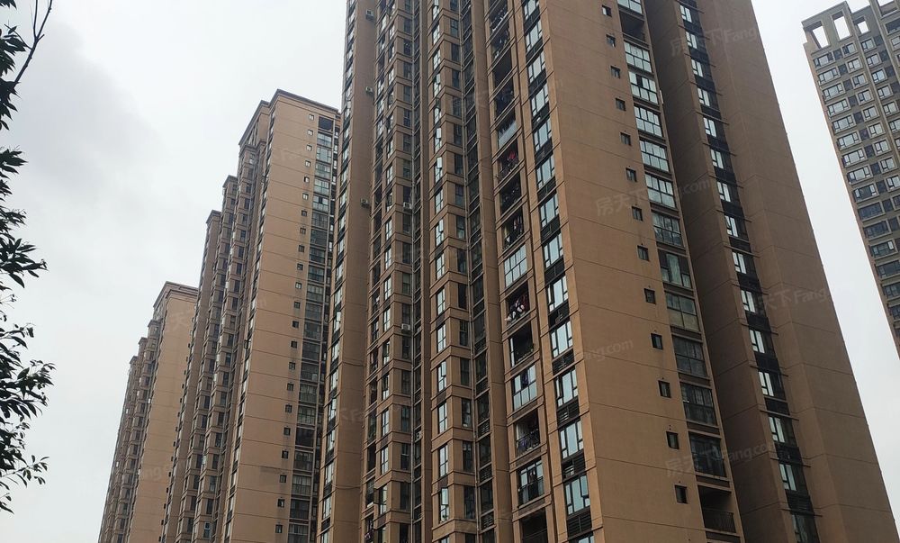 华宇上院 4室2厅2卫 清水洋房 117万限时急售,重庆渝北照母山华宇上院