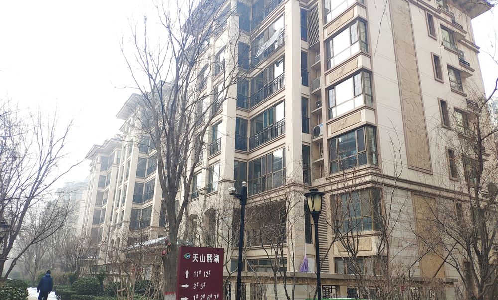 天山熙湖电梯洋房 业主急售 周围成熟业态考虑预约看