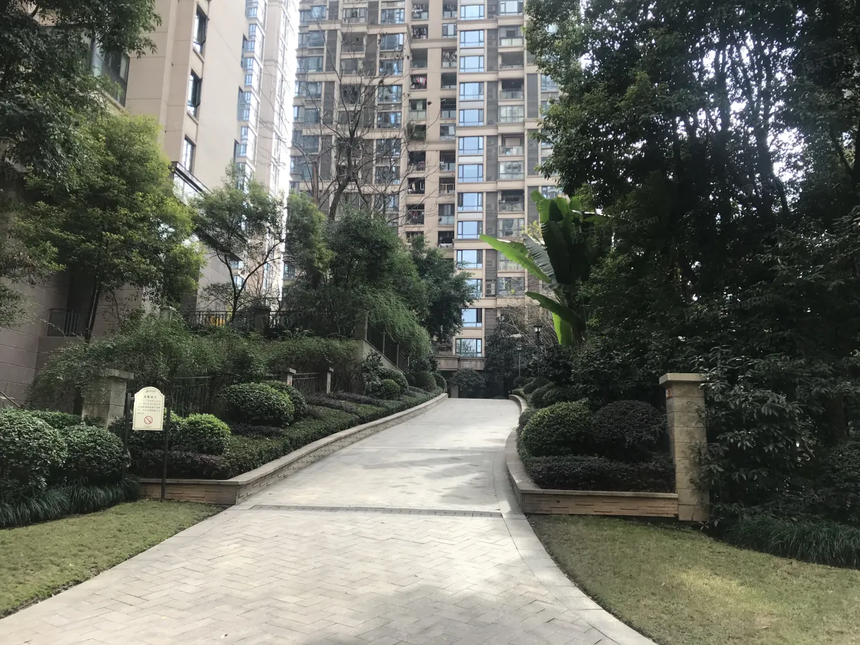 中渝山顶道国宾城