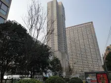 升龙国际 单价1.2万 三地铁 朝东一室 诚心出售