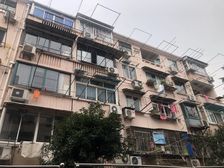 电梯房,主卧朝南,繁华地段,得房率高,房型正气