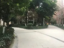 花溪 申烨太阳城二期四房95万